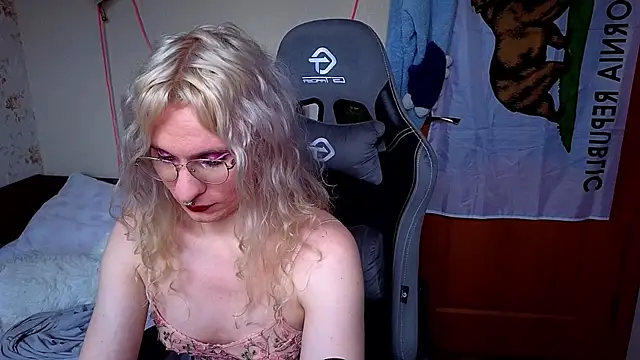 Lori Myaf online show from March 25, 3:18 pm