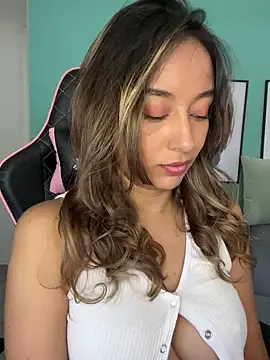 DianaHopson online show from January 10, 3:37 pm