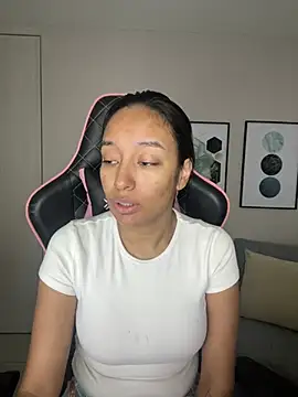 DianaHopson online show from February 16, 11:16 am