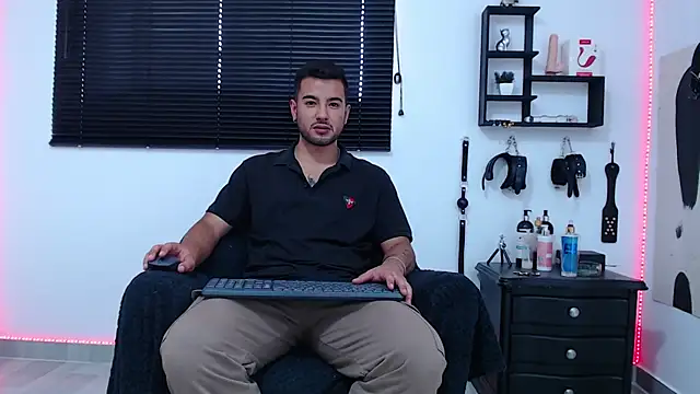 KinkyAllisonSub online show from December 21, 7:27 pm