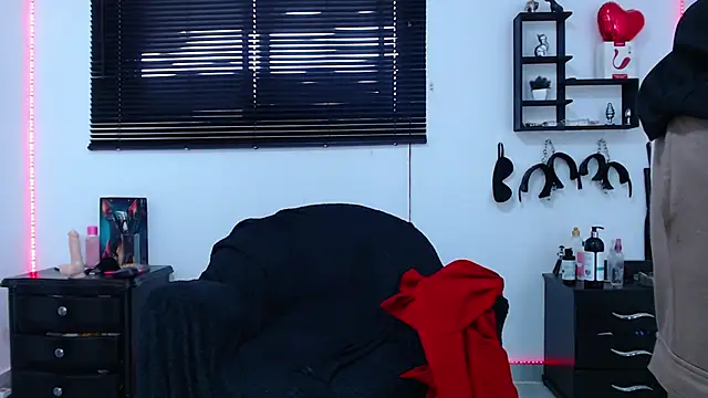 KinkyAllisonSub online show from February 22, 9:15 pm