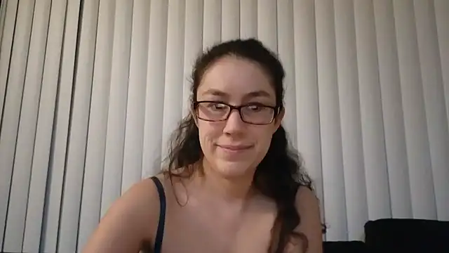 Snapshot of Lucy_allison chatting on January 15, 3:07 pm Lucy allison online show from January 15, 3:07 pm