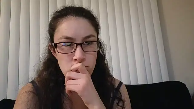 Snapshot of Lucy_allison chatting on January 21, 5:16 am Lucy allison online show from January 21, 5:16 am