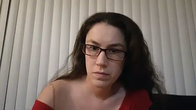 Snapshot of Lucy_allison chatting on January 24, 5:53 am Lucy allison online show from January 24, 5:53 am