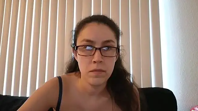 Snapshot of Lucy_allison chatting on March 21, 1:02 am Lucy allison online show from March 21, 1:02 am