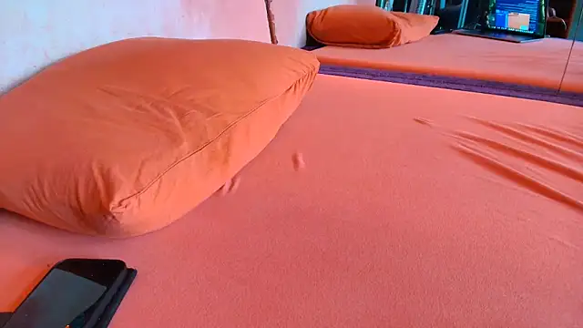 Snapshot of ROXYNL chatting on September 21, 11:01 am ROXYNL online show from September 21, 11:01 am