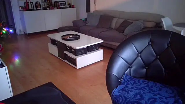 sarametisse26 online show from December 4, 8:01 am