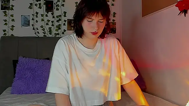 miss Lizzy online show from December 5, 1:14 am