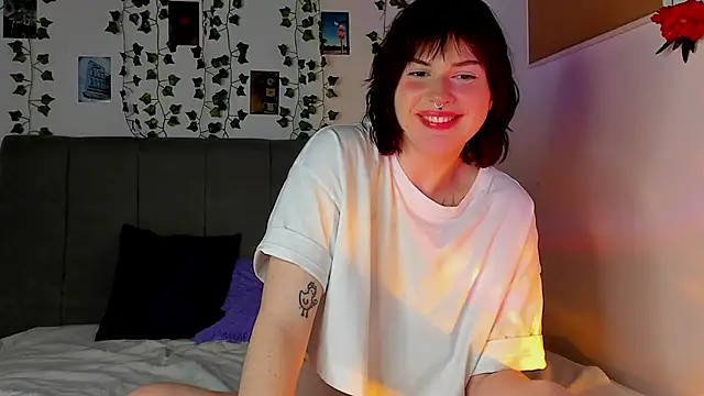 miss Lizzy online show from December 6, 4:47 am