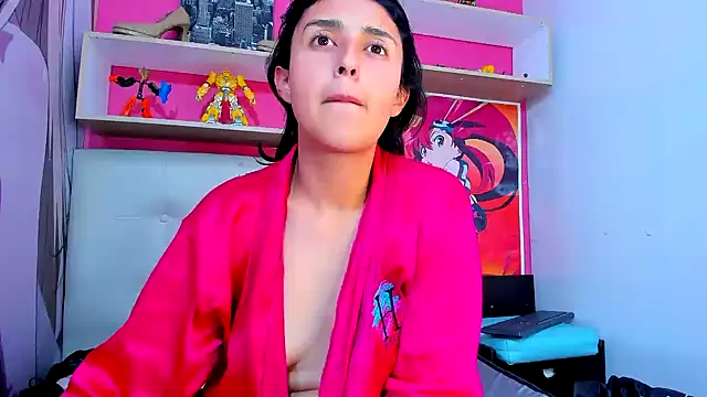 Snapshot of AngelaLinaresx69 chatting on December 11, 9:19 am AngelaLinaresx69 online show from December 11, 9:19 am