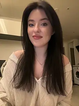 Angela Fosterr online show from June 6, 5:50 pm