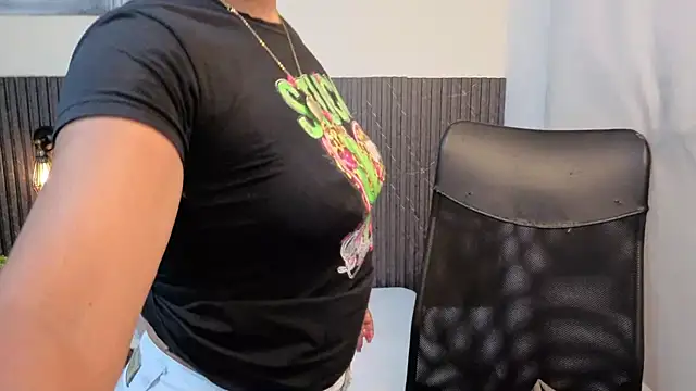 Snapshot of tammy_lynn69 chatting on May 16, 6:50 pm tammy lynn69 online show from May 16, 6:50 pm