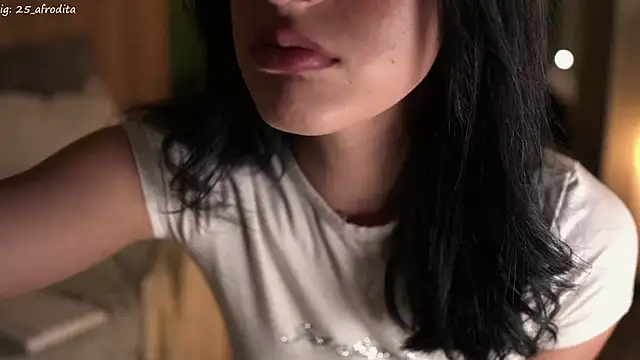 Snapshot of afrodita__25 chatting on November 27, 11:29 pm afrodita 25 online show from November 27, 11:29 pm