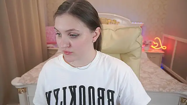 EmmyCharmm online show from December 2, 12:51 pm