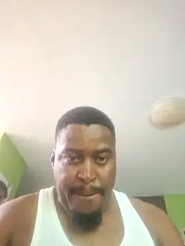 Snapshot of TP20 chatting on April 8, 9:04 pm TP20 online show from April 8, 9:04 pm