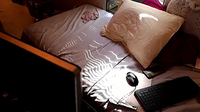 xxpixeyxx online show from October 15, 4:29 pm