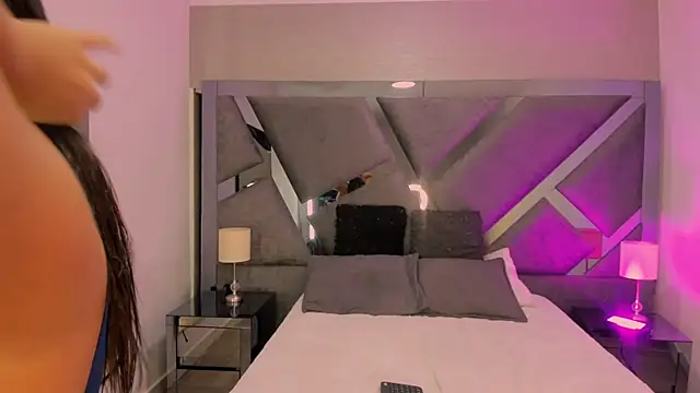 JulietaHazze online show from October 21, 3:40 am