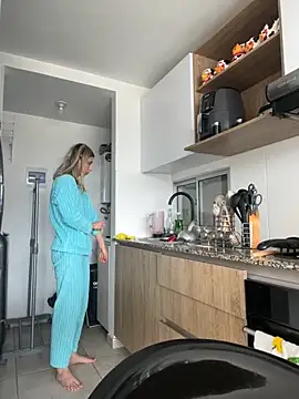 Snapshot of Ameellie chatting on October 8, 3:42 pm Ameellie online show from October 8, 3:42 pm