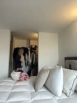 Snapshot of Ameellie chatting on November 2, 3:58 pm Ameellie online show from November 2, 3:58 pm