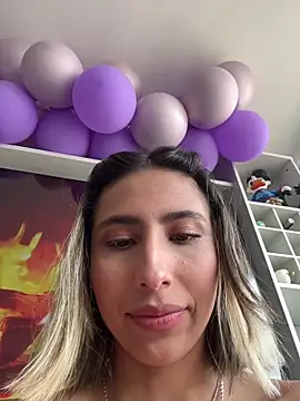 Ameellie online show from November 12, 4:07 pm