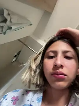 Ameellie online show from November 22, 4:06 pm