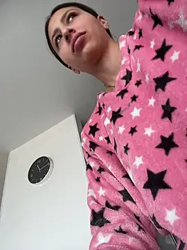 Ameellie online show from February 6, 3:48 pm