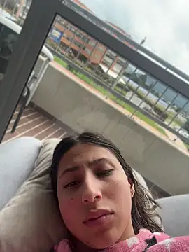 Ameellie online show from May 7, 2:22 pm