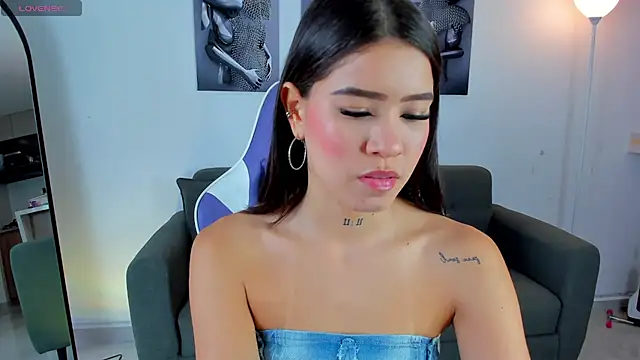 Snapshot of sophia_willians chatting on March 8, 7:31 pm sophia willians online show from March 8, 7:31 pm