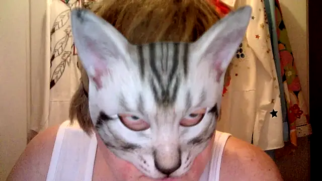 Snapshot of Sigorius chatting on January 4, 5:47 pm Sigorius online show from January 4, 5:47 pm