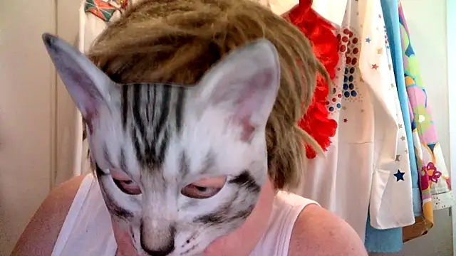 Snapshot of Sigorius chatting on January 5, 11:26 am Sigorius online show from January 5, 11:26 am