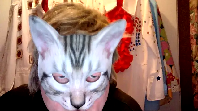 Snapshot of Sigorius chatting on January 7, 8:31 pm Sigorius online show from January 7, 8:31 pm