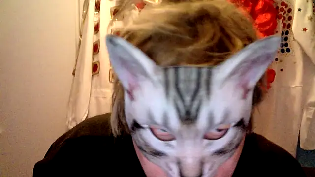 Snapshot of Sigorius chatting on January 12, 5:01 pm Sigorius online show from January 12, 5:01 pm