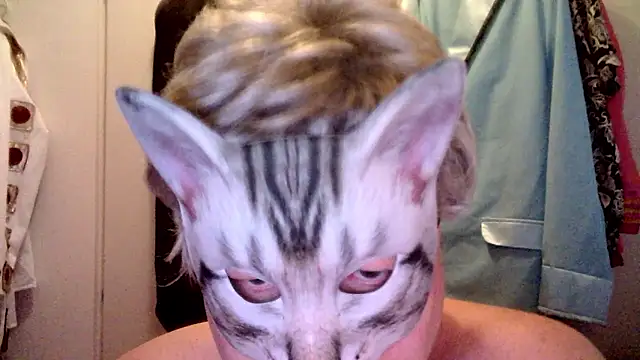 Snapshot of Sigorius chatting on January 18, 9:57 am Sigorius online show from January 18, 9:57 am