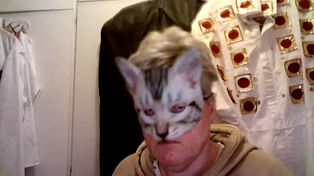 Snapshot of Sigorius chatting on March 2, 5:08 am Sigorius online show from March 2, 5:08 am