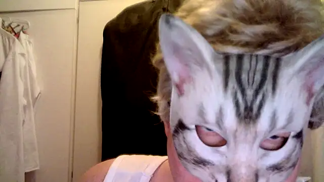 Snapshot of Sigorius chatting on March 2, 2:35 pm Sigorius online show from March 2, 2:35 pm