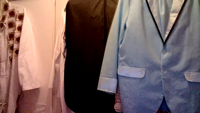 Snapshot of Sigorius chatting on April 7, 1:28 am Sigorius online show from April 7, 1:28 am