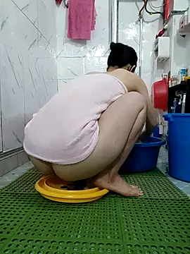 I AM NOT A SLUT online show from December 6, 9:21 am