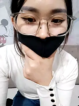 I AM NOT A SLUT online show from December 11, 4:28 am