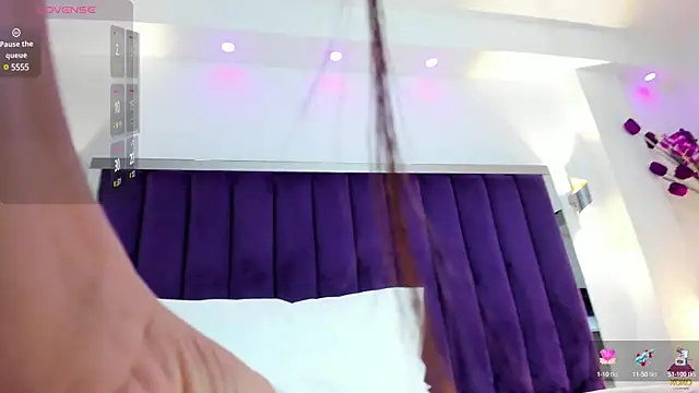 SaraRiley online show from February 4, 11:06 pm