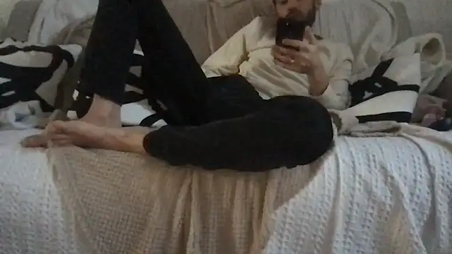 Snapshot of athenphysics chatting on December 19, 10:33 am athenphysics online show from December 19, 10:33 am