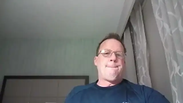 Snapshot of Cockrub1 chatting on November 5, 10:48 am Cockrub1 online show from November 5, 10:48 am