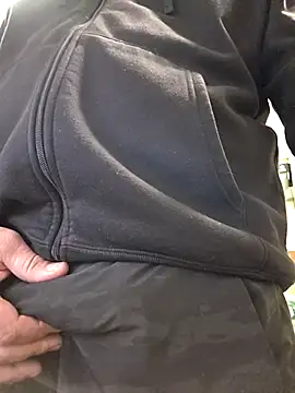 Cockrub1 online show from May 6, 11:37 am