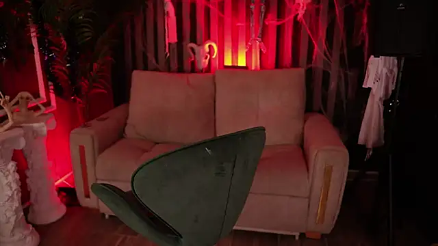 Kleeopatra  online show from November 2, 7:00 am