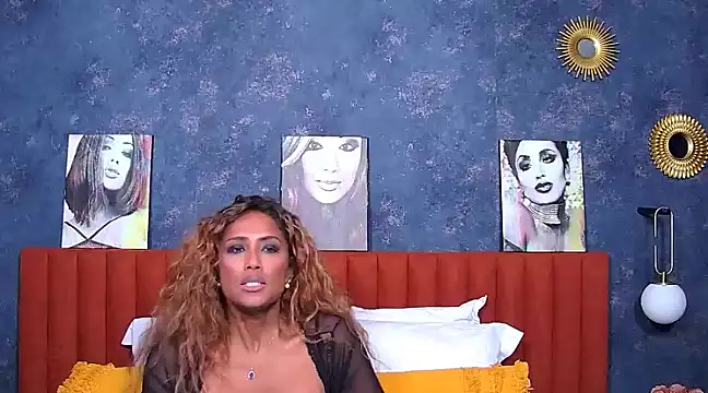 Snapshot of ShanialaFrancaise chatting on February 19, 7:16 pm ShanialaFrancaise online show from February 19, 7:16 pm