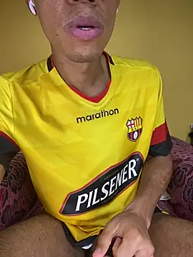 MoiseXxx 777 online show from March 2, 4:28 am