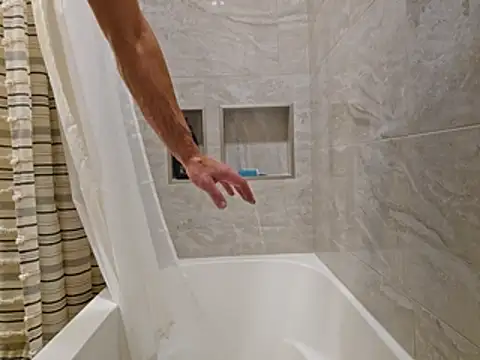 Snapshot of bigdeal698 chatting on October 19, 7:53 am bigdeal698 online show from October 19, 7:53 am