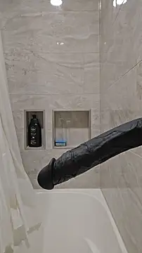 Snapshot of bigdeal698 chatting on October 29, 5:42 am bigdeal698 online show from October 29, 5:42 am