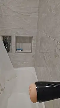 Snapshot of bigdeal698 chatting on November 12, 8:59 am bigdeal698 online show from November 12, 8:59 am