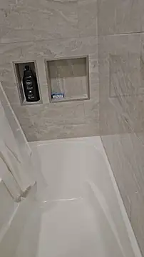 Snapshot of bigdeal698 chatting on November 20, 6:57 am bigdeal698 online show from November 20, 6:57 am