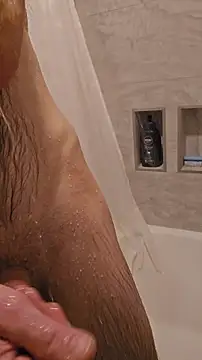 Snapshot of bigdeal698 chatting on December 4, 7:39 am bigdeal698 online show from December 4, 7:39 am